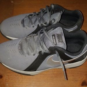 Men's Nike Shoes 9 1/2